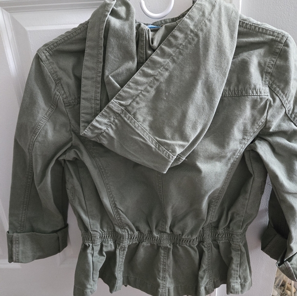 Green Jacket - Picture 4 of 6